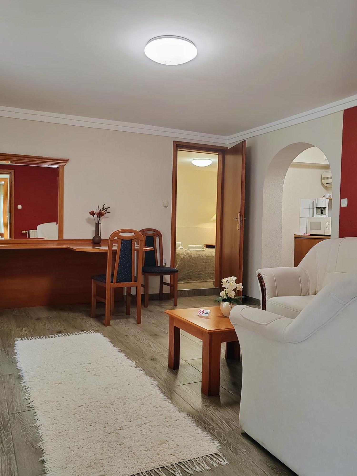 Heviz Apartman Hévíz Exteriör bild